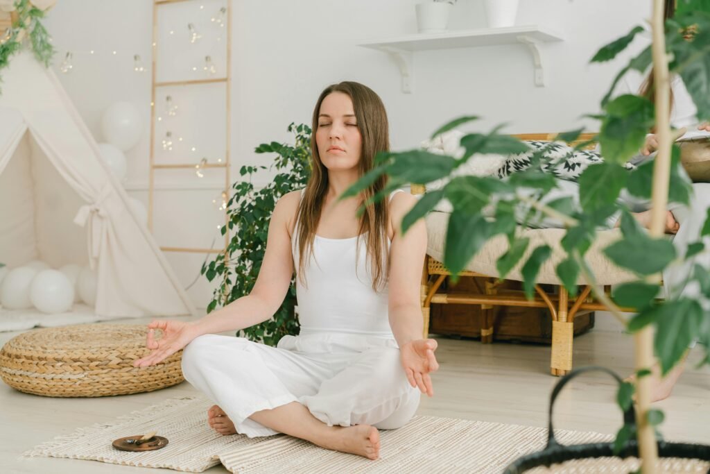 mulher em meditação
